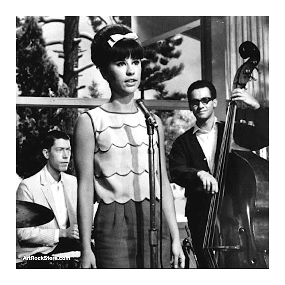 Astrud Gilberto | Artist